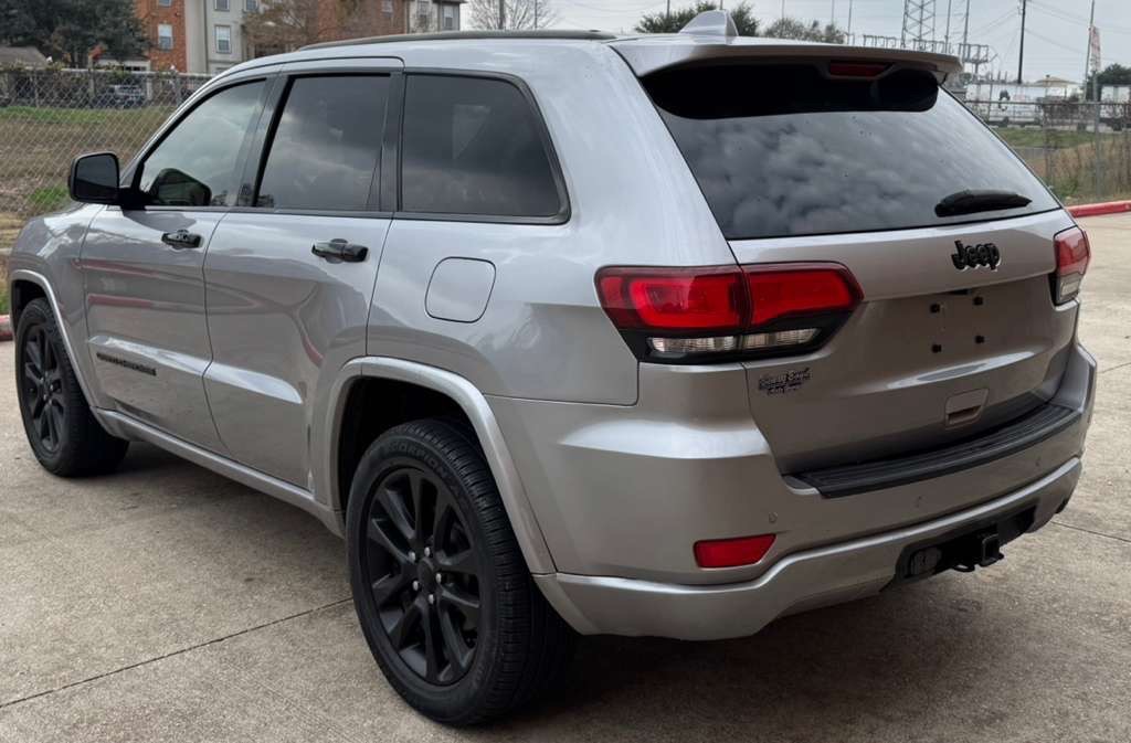 2019 Jeep Grand Cherokee Image 3