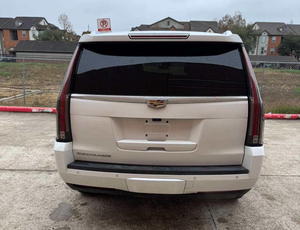 2019 Cadillac Escalade Image 6
