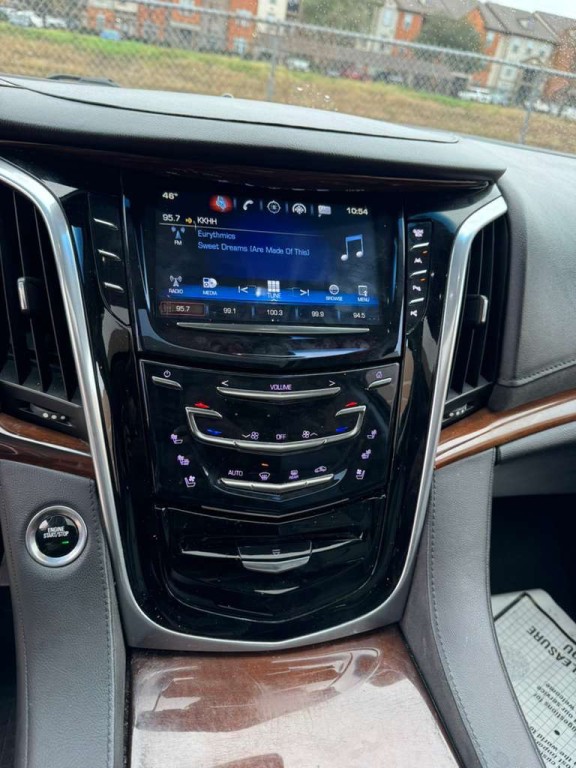 2019 Cadillac Escalade Image 16