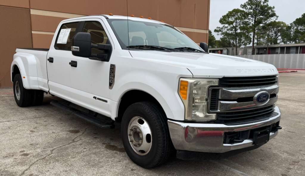 2017 Ford F-350 Image 1