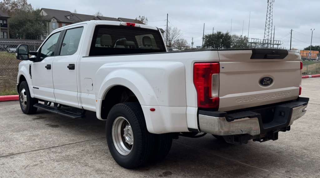 2017 Ford F-350 Image 3