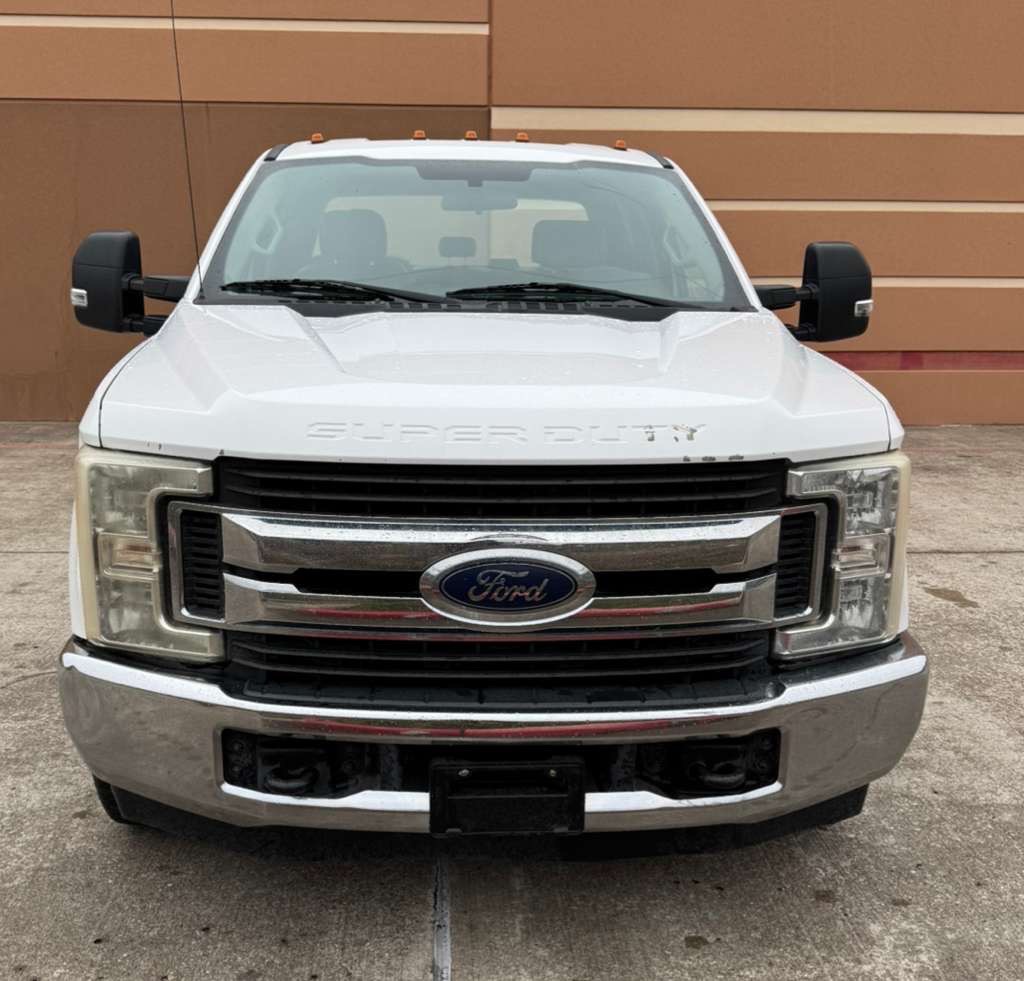 2017 Ford F-350 Image 5