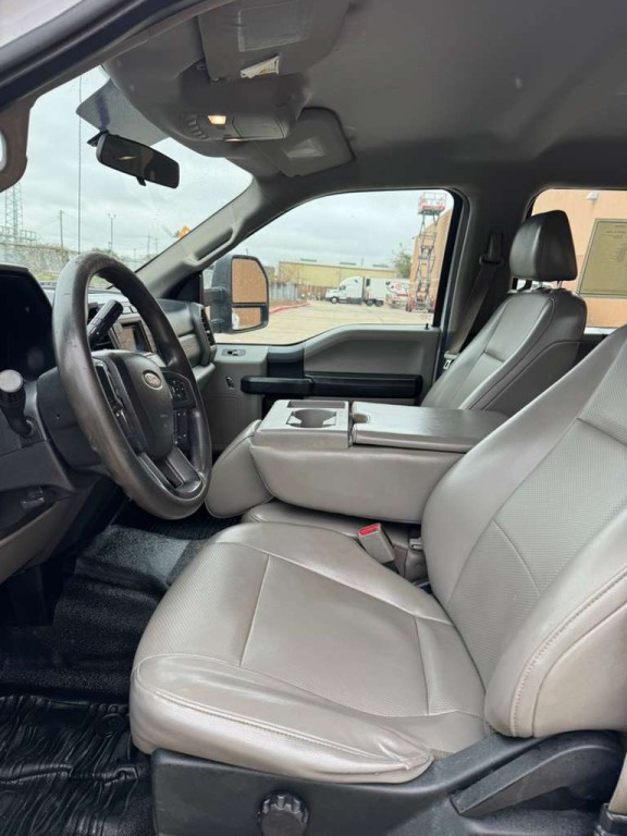 2017 Ford F-350 Image 9