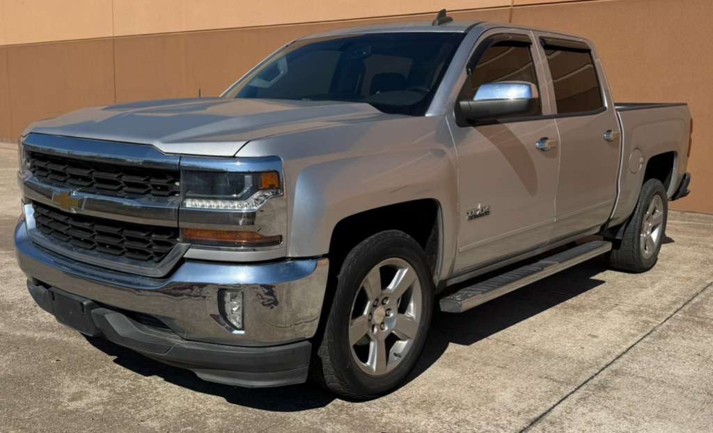 2018 Chevrolet Silverado 1500 Image 2