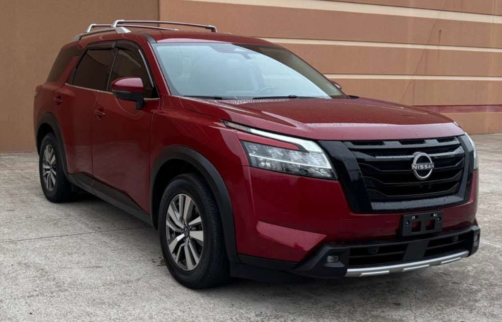 2022 Nissan Pathfinder Image 1