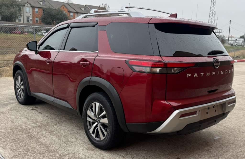2022 Nissan Pathfinder Image 4