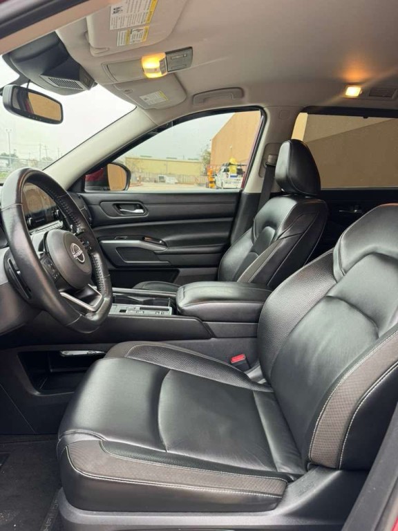 2022 Nissan Pathfinder Image 9