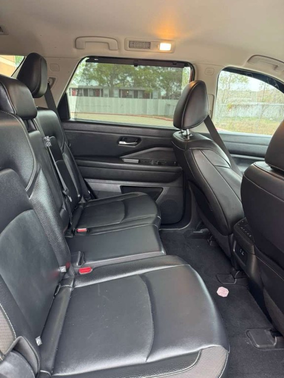 2022 Nissan Pathfinder Image 11