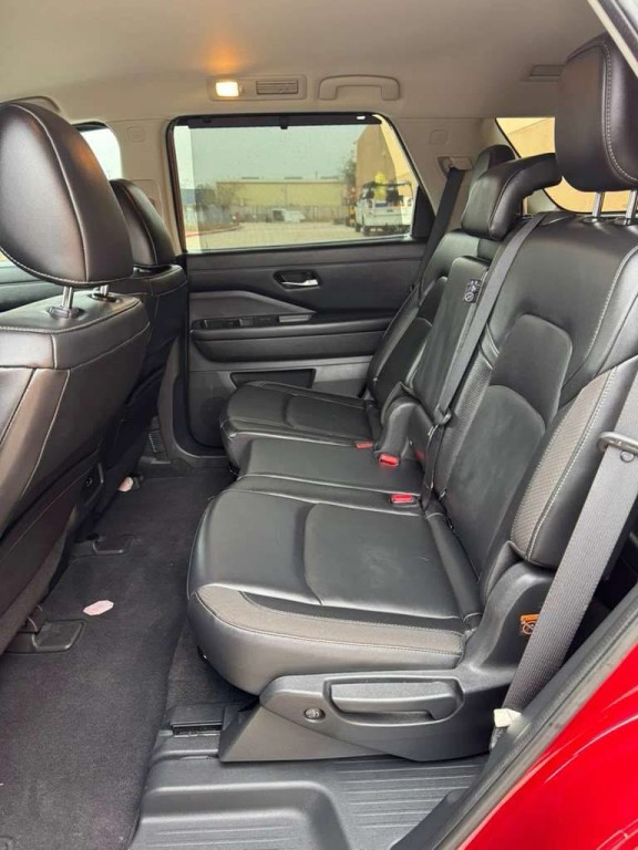 2022 Nissan Pathfinder Image 12