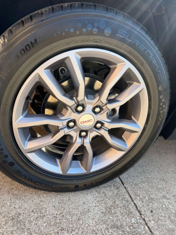 2024 GMC Terrain Image 8