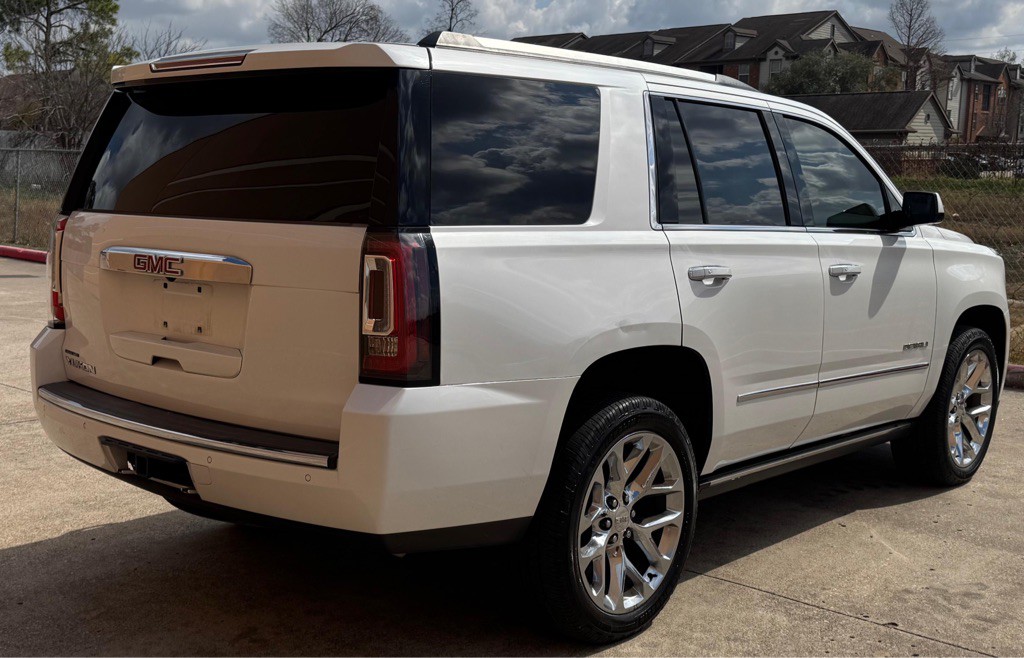 2020 GMC Yukon Image 3