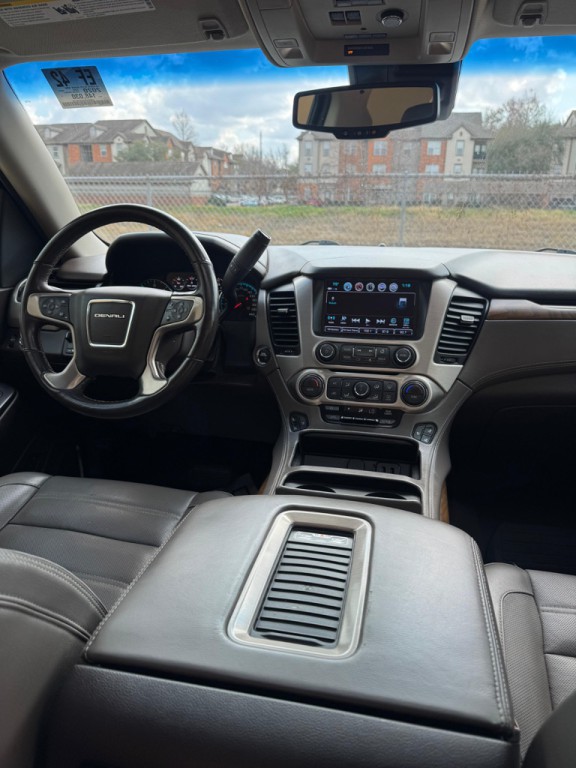 2020 GMC Yukon Image 18