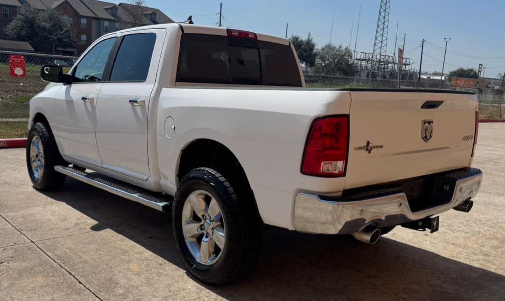 2015 RAM 1500 Image 3