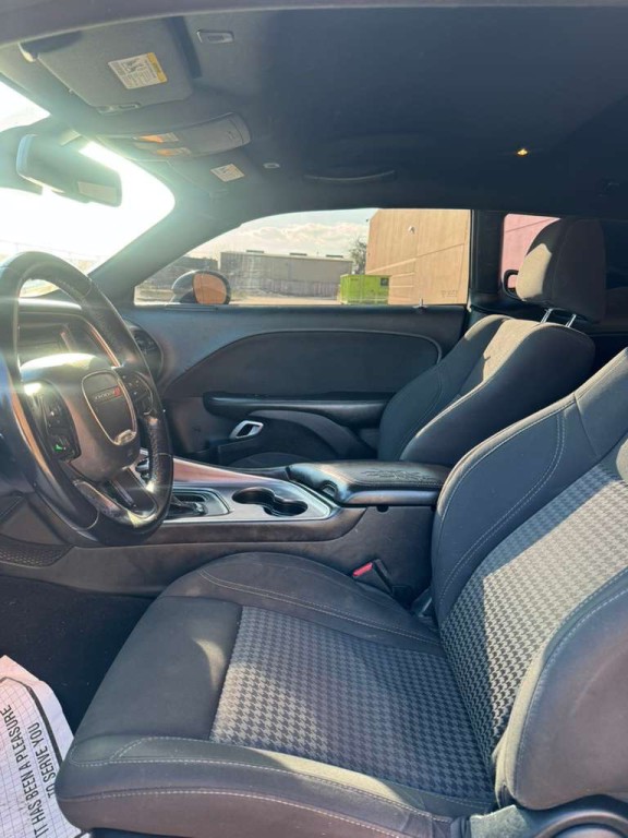 2019 Dodge Challenger Image 11
