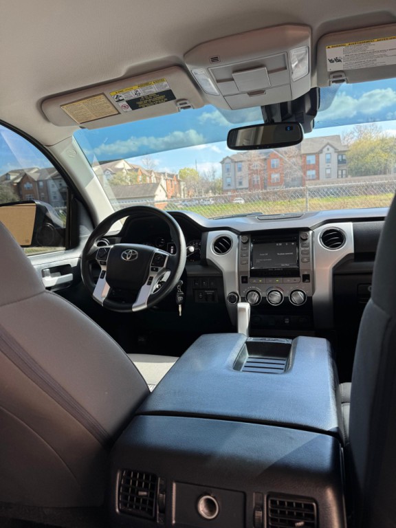 2018 Toyota Tundra Image 12