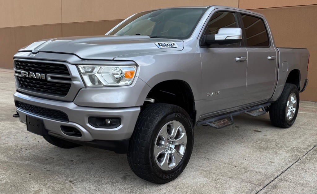 2022 RAM 1500 Image 2