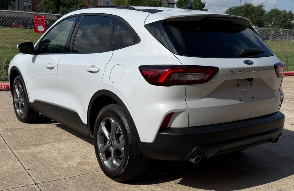2025 Ford Escape Image 4