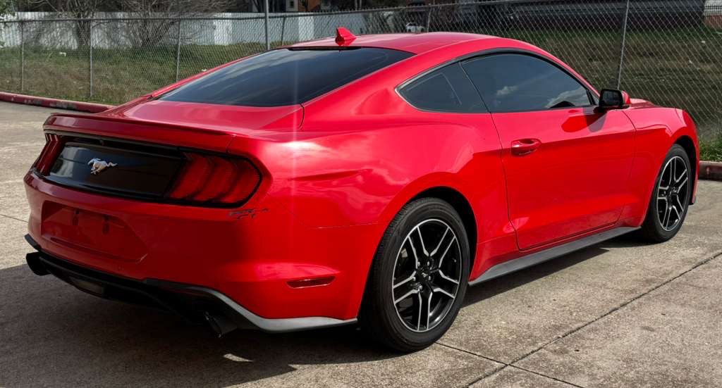 2020 Ford Mustang Image 3