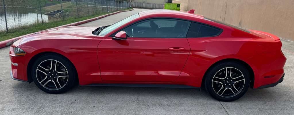 2020 Ford Mustang Image 7