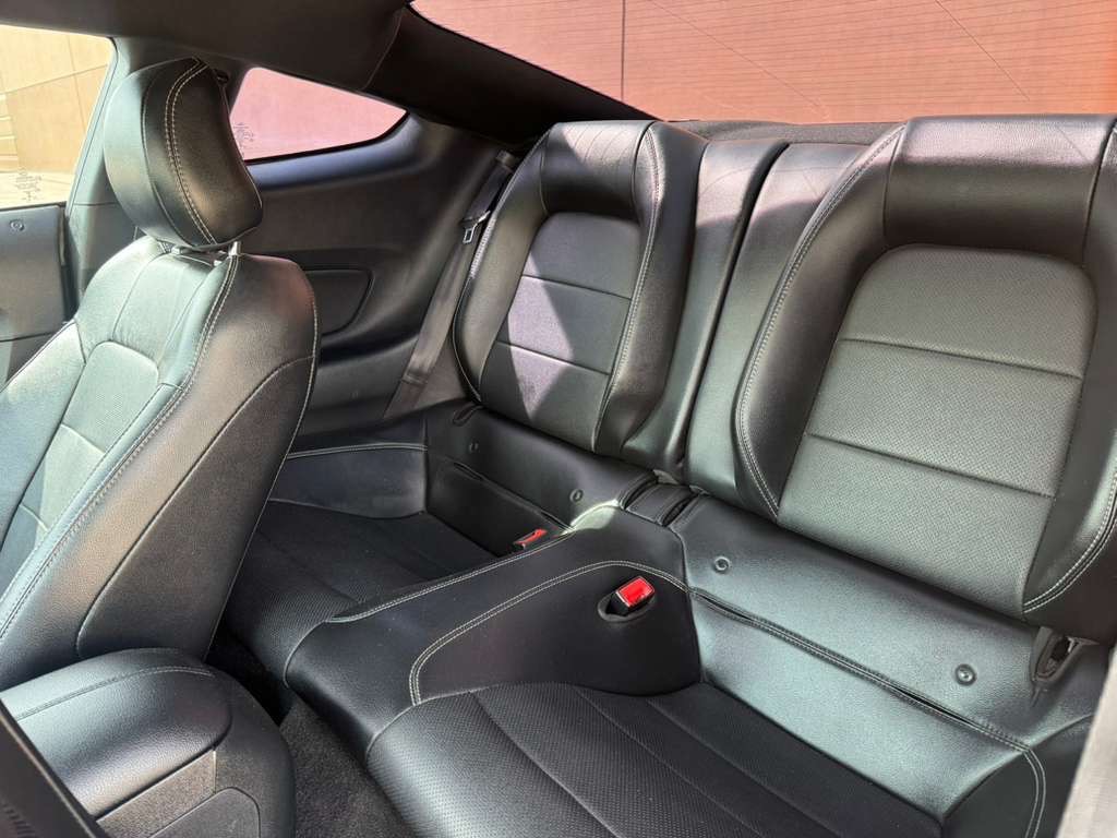 2020 Ford Mustang Image 10