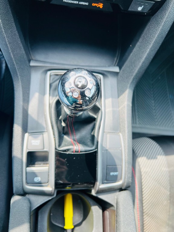 2017 Honda Civic Image 19