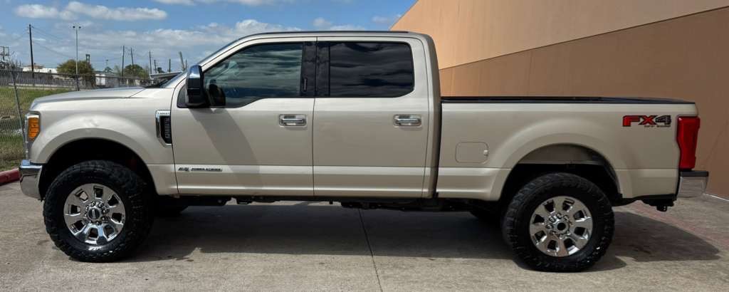 2017 Ford F-250 Image 7