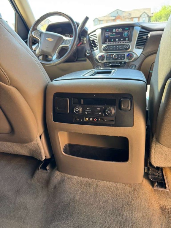 2015 Chevrolet Tahoe Image 16