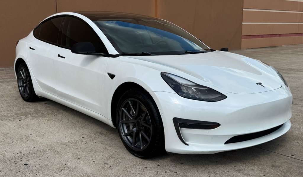2021 Tesla Model 3 Image 1