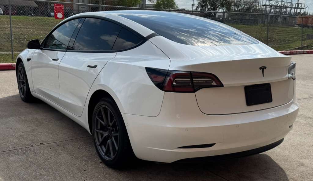 2021 Tesla Model 3 Image 3