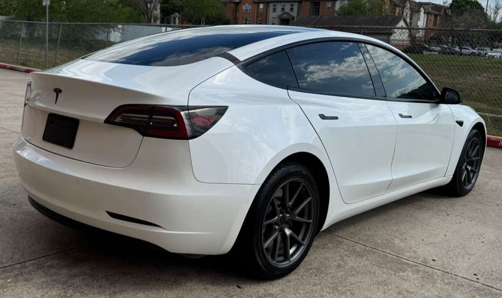 2021 Tesla Model 3 Image 4