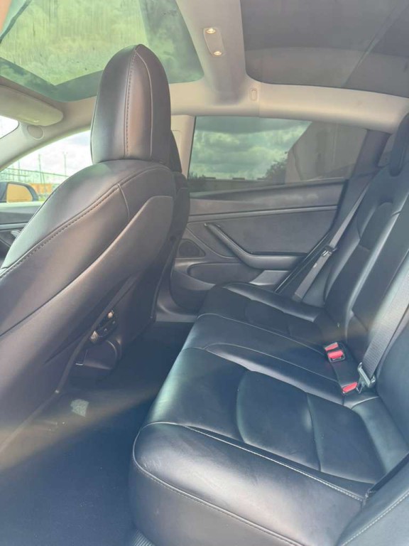 2021 Tesla Model 3 Image 14