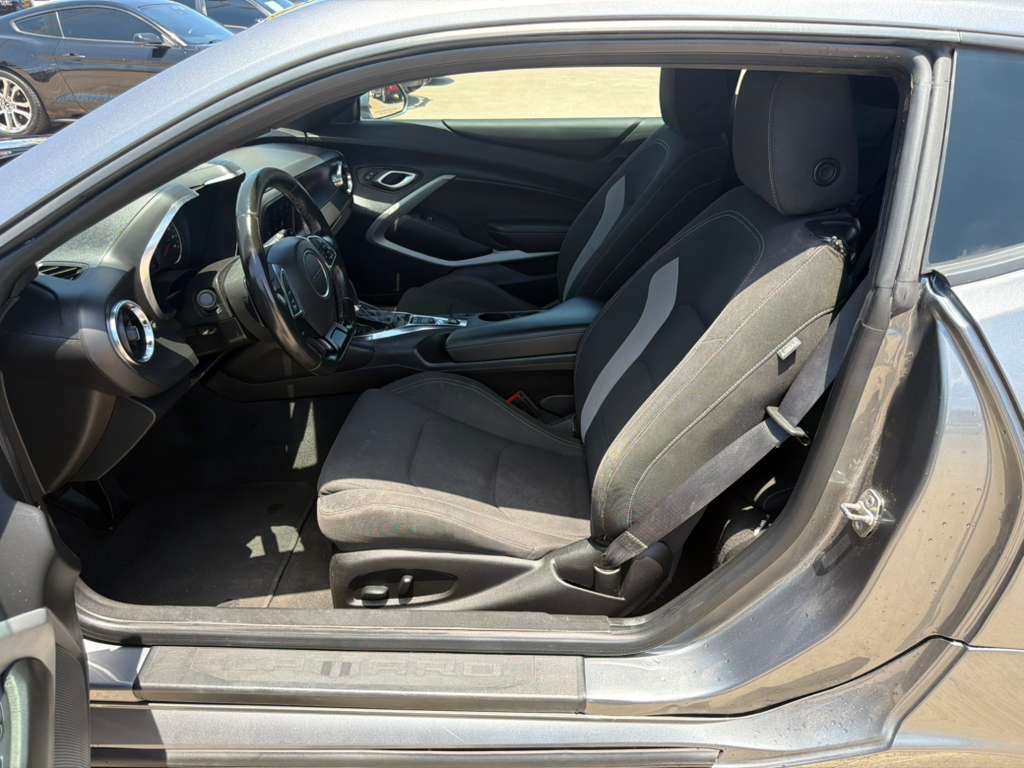 2021 Chevrolet Camaro Image 14