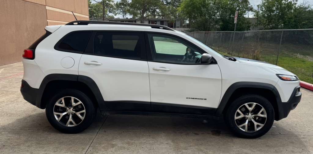 2015 Jeep Cherokee Image 8