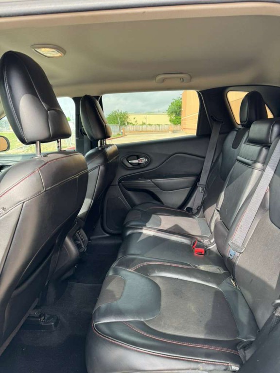 2015 Jeep Cherokee Image 13