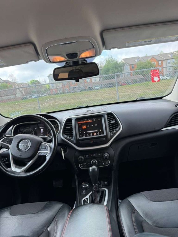 2015 Jeep Cherokee Image 14