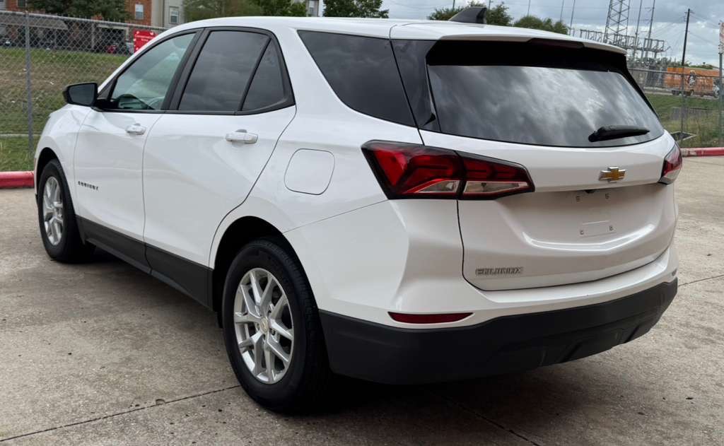 2024 Chevrolet Equinox Image 3