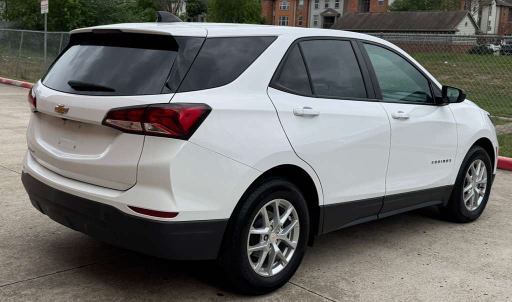 2024 Chevrolet Equinox Image 4