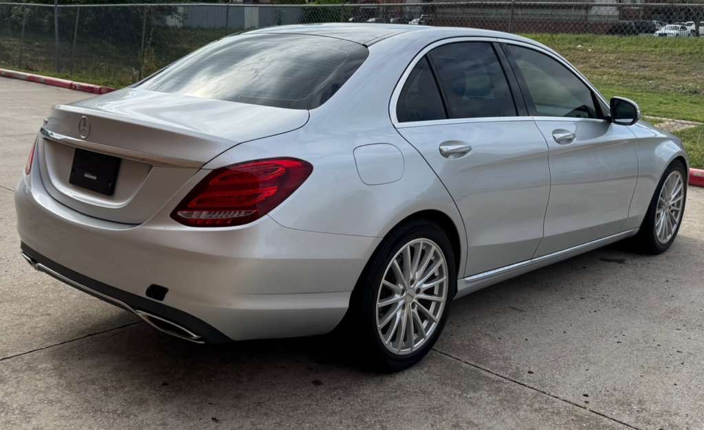 2015 Mercedes-Benz C-Class Image 4