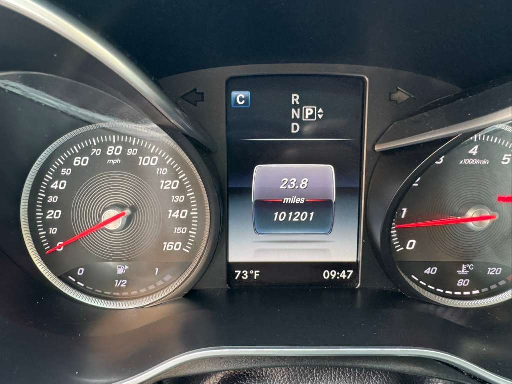 2015 Mercedes-Benz C-Class Image 17