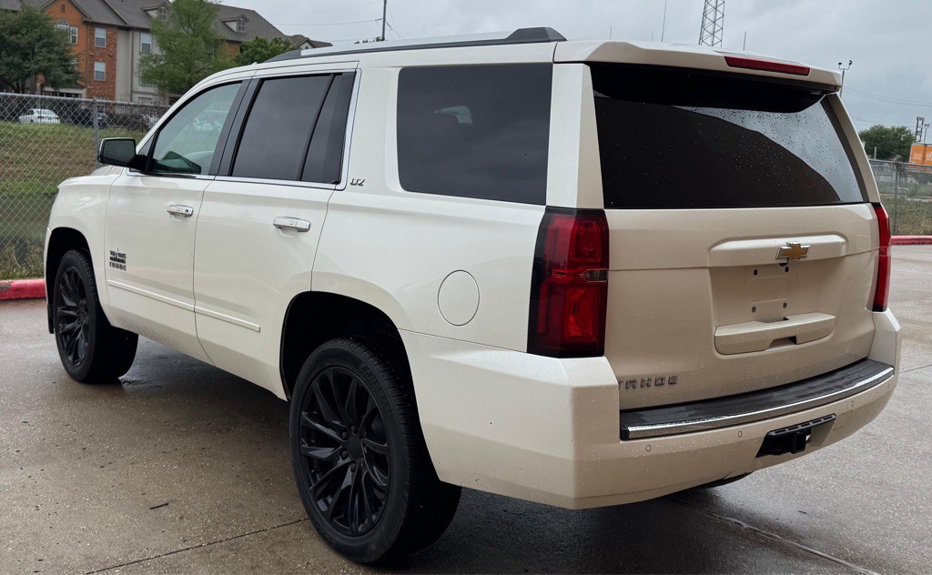2015 Chevrolet Tahoe Image 3