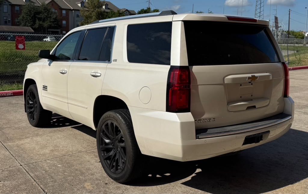 2015 Chevrolet Tahoe Image 3