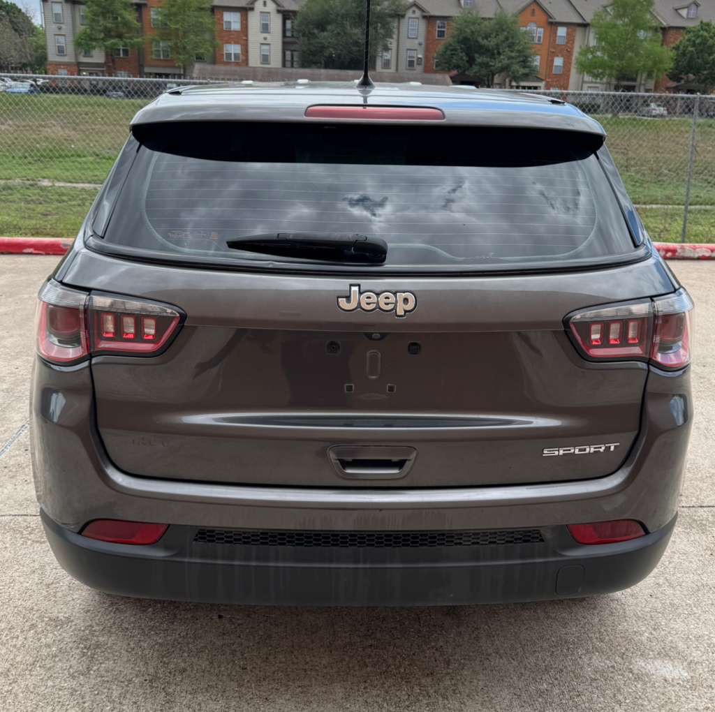 2018 Jeep Compass Image 6