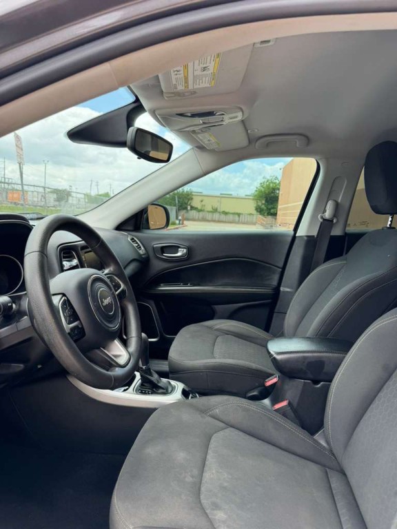 2018 Jeep Compass Image 9