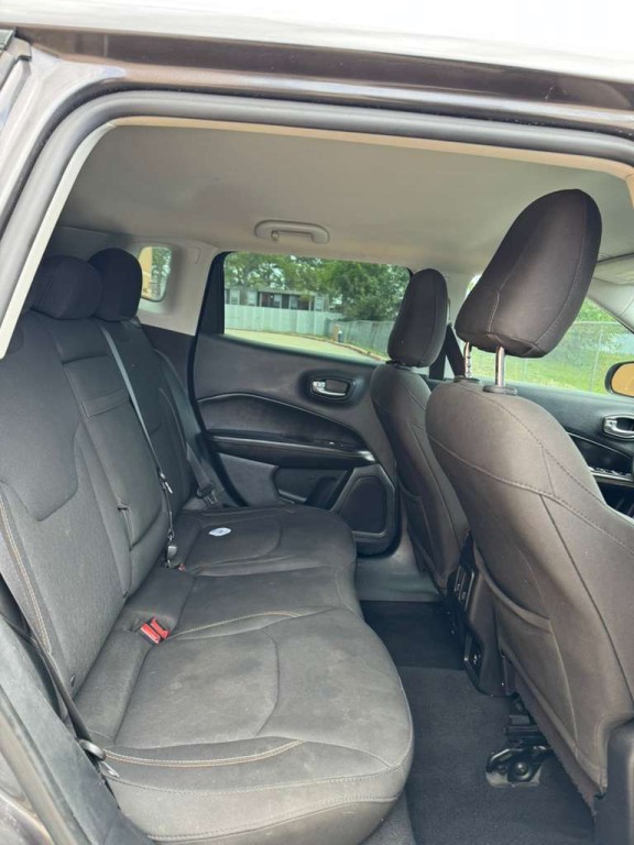 2018 Jeep Compass Image 10