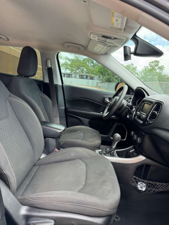 2018 Jeep Compass Image 11