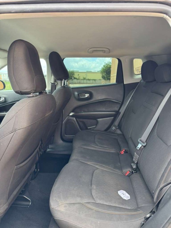 2018 Jeep Compass Image 12