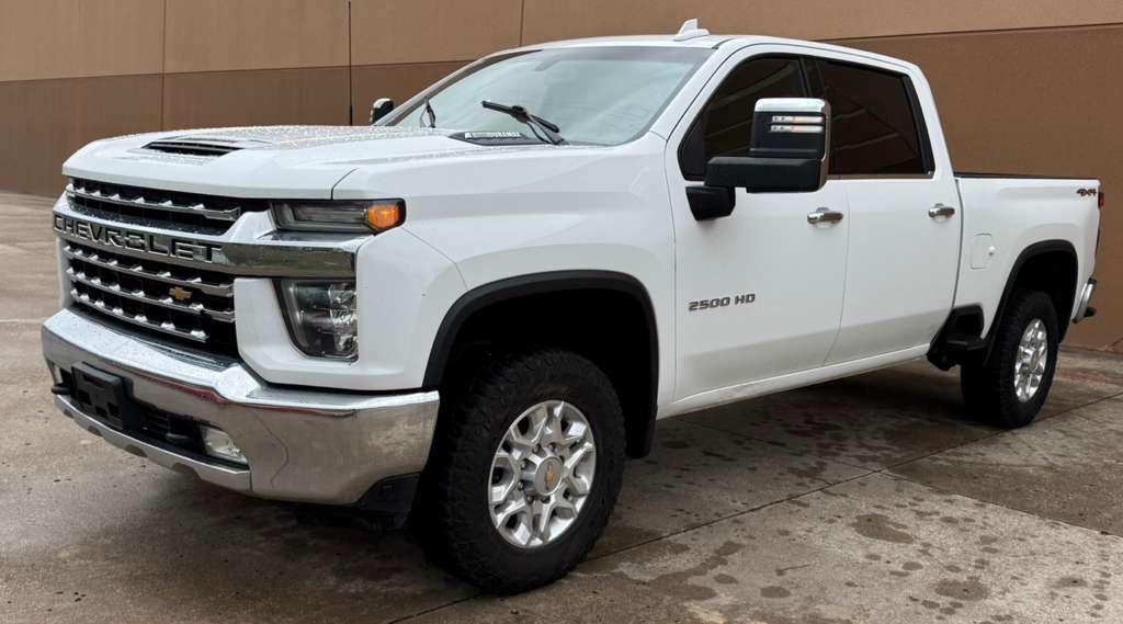2021 Chevrolet Silverado 1500 Image 2