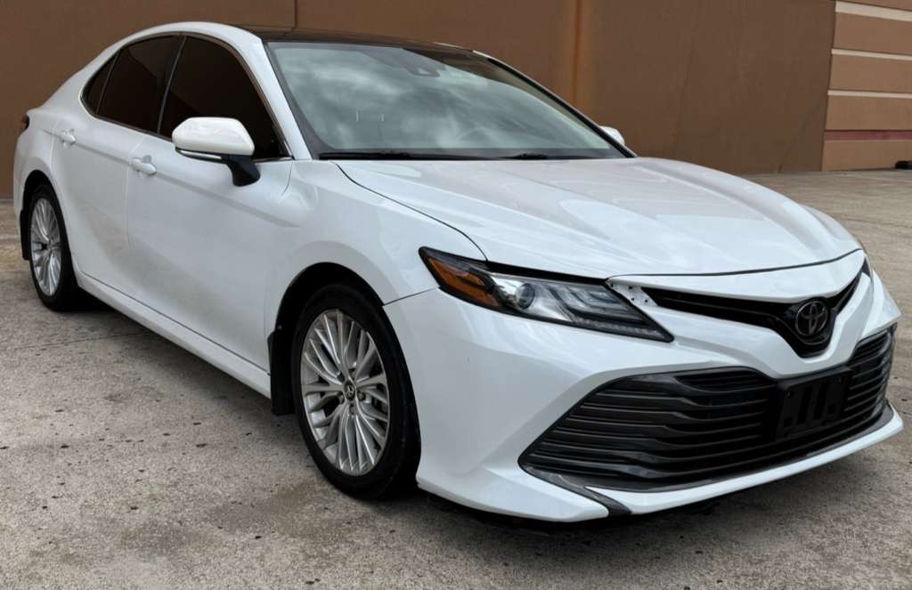 2020 Toyota Camry Image 1