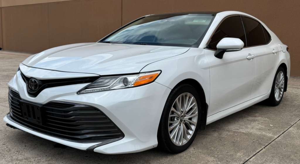 2020 Toyota Camry Image 2