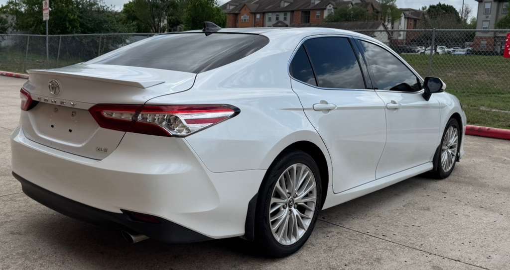 2020 Toyota Camry Image 3